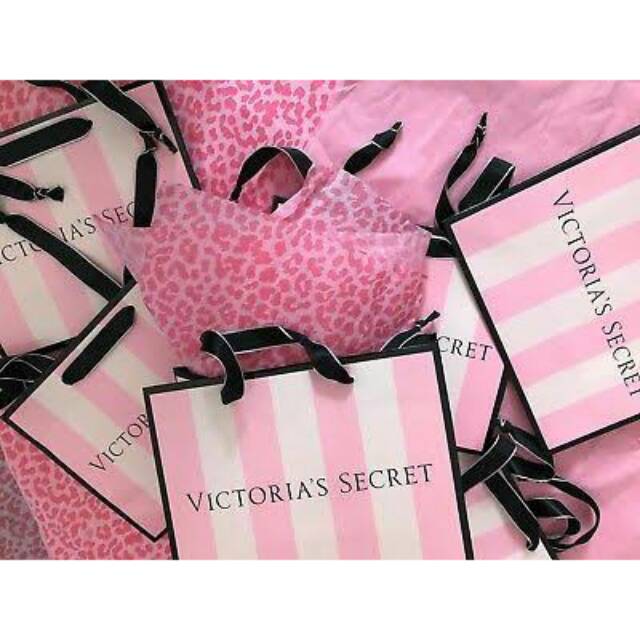 BOX / PAPERBAG VICTORIA'S SECRET