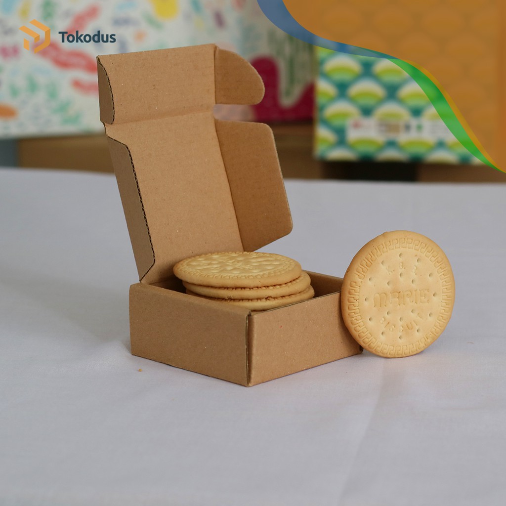 

Kardus Pizza/Box Mailer/Dus Die Cut 8,5 x 8,5 x 3,5 cm Kecil (Bisa Custom) - Tokodus Bandung