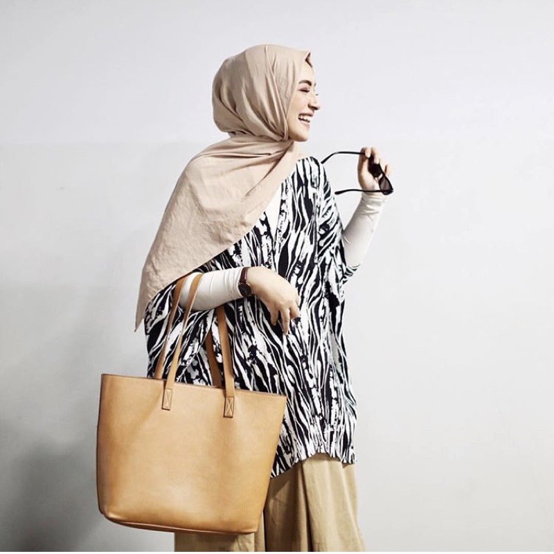 waze outer by jenna & kaia