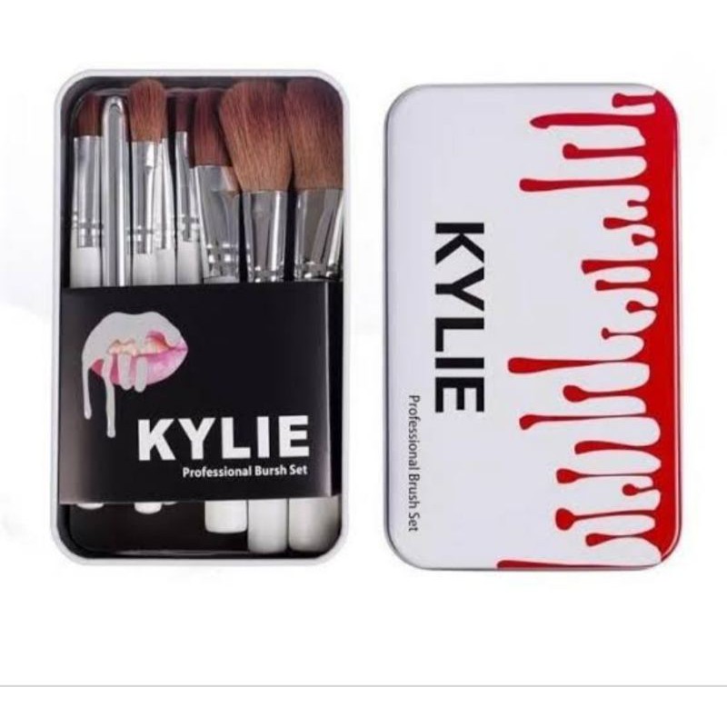 BRUSH SET KYLE atau HELLO  KITTY ISI 7 BULU HALLUS dikirim sesuai stock