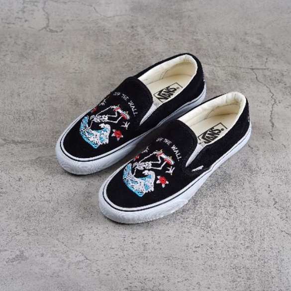 Vans Slip On Skeleton Velvet Black White