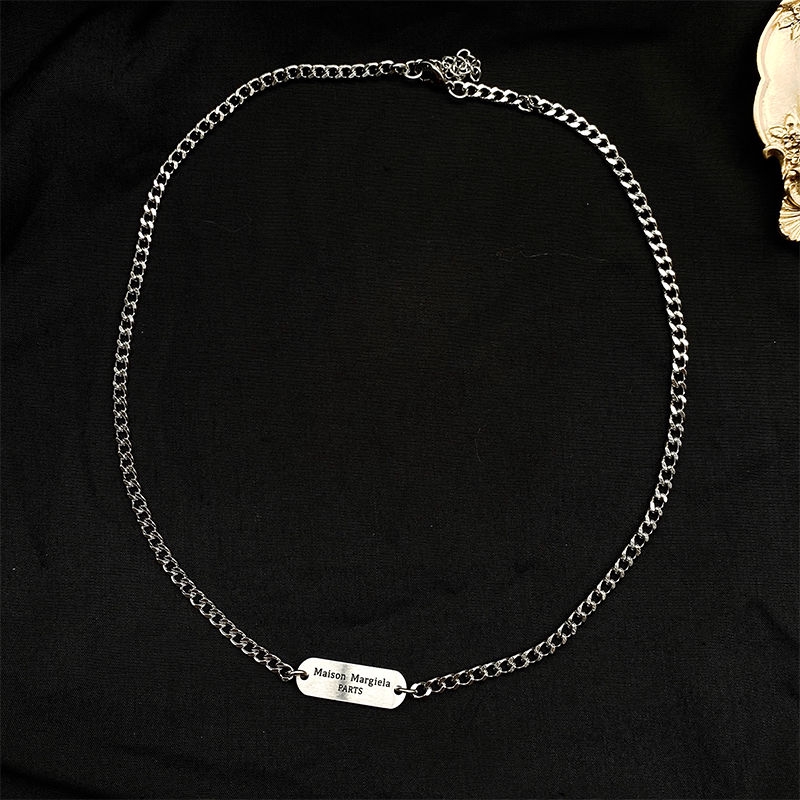 Kalung Rantai Dengan Liontin Tulisan Inggris Bahan Titanium Steel Gaya Hip Hop