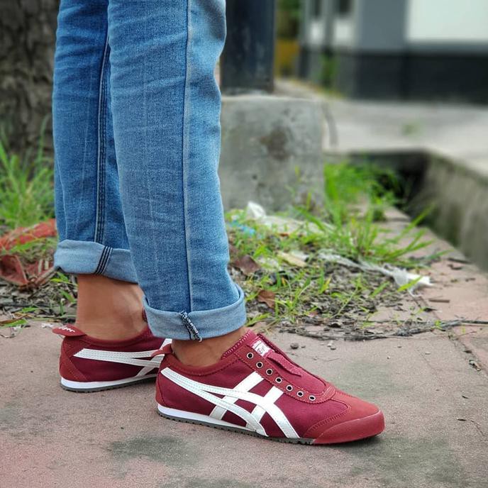 Sepatu Original Asics Onitsuka Tiger Mexico 66 Slip On Red Maroon