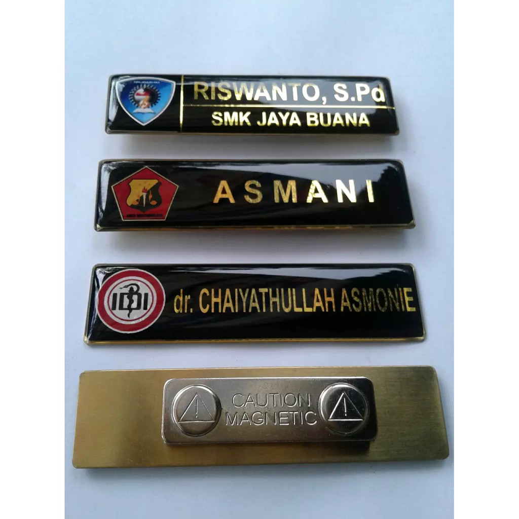

Name Tage Papan Nama Bahan Kuningan Pakai Magnet Harga Grosir Murah Mengkilap Dan Terlihat Mewah