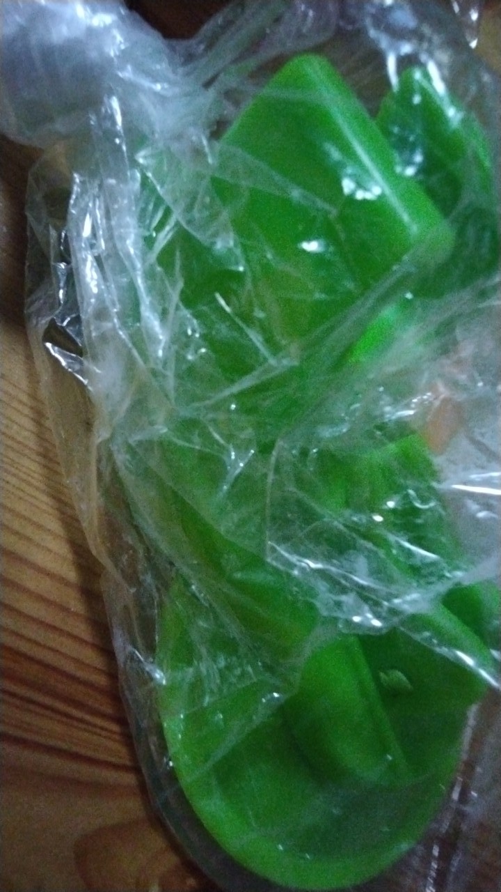 Gantungan Shower Mandi Suction Cup Hanger Holder Dudukan Shower Tempel