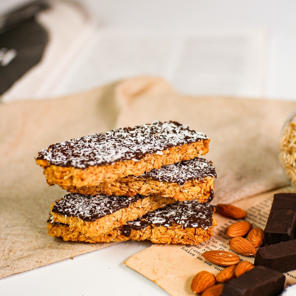 Coco Choco Granola Bar (2 Bars) - Coconut, Dark Chocolate, Almond, Sea Salt - LUCKYBITE