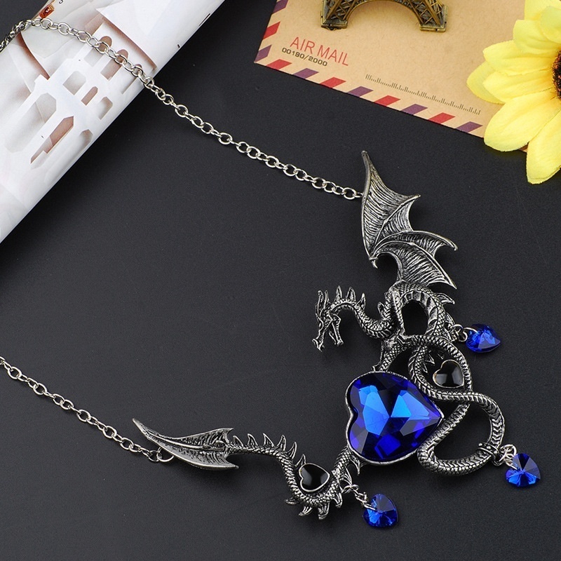 Mode Bentuk Hati Gemstone Alloy Pendant Gothic Punk Api-bernapas Naga Kalung Perhiasan