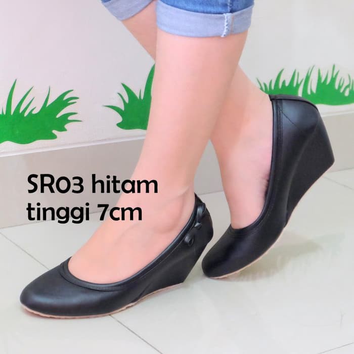 SANDAL WEDGES JEPIT HITAM WANITA SENDAL MODEL CARVIL YONGKY HOMYPED NEVADA KICKERS FLADEO HAK KEREN