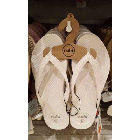 RUBI SANDAL JEPIT WANITA