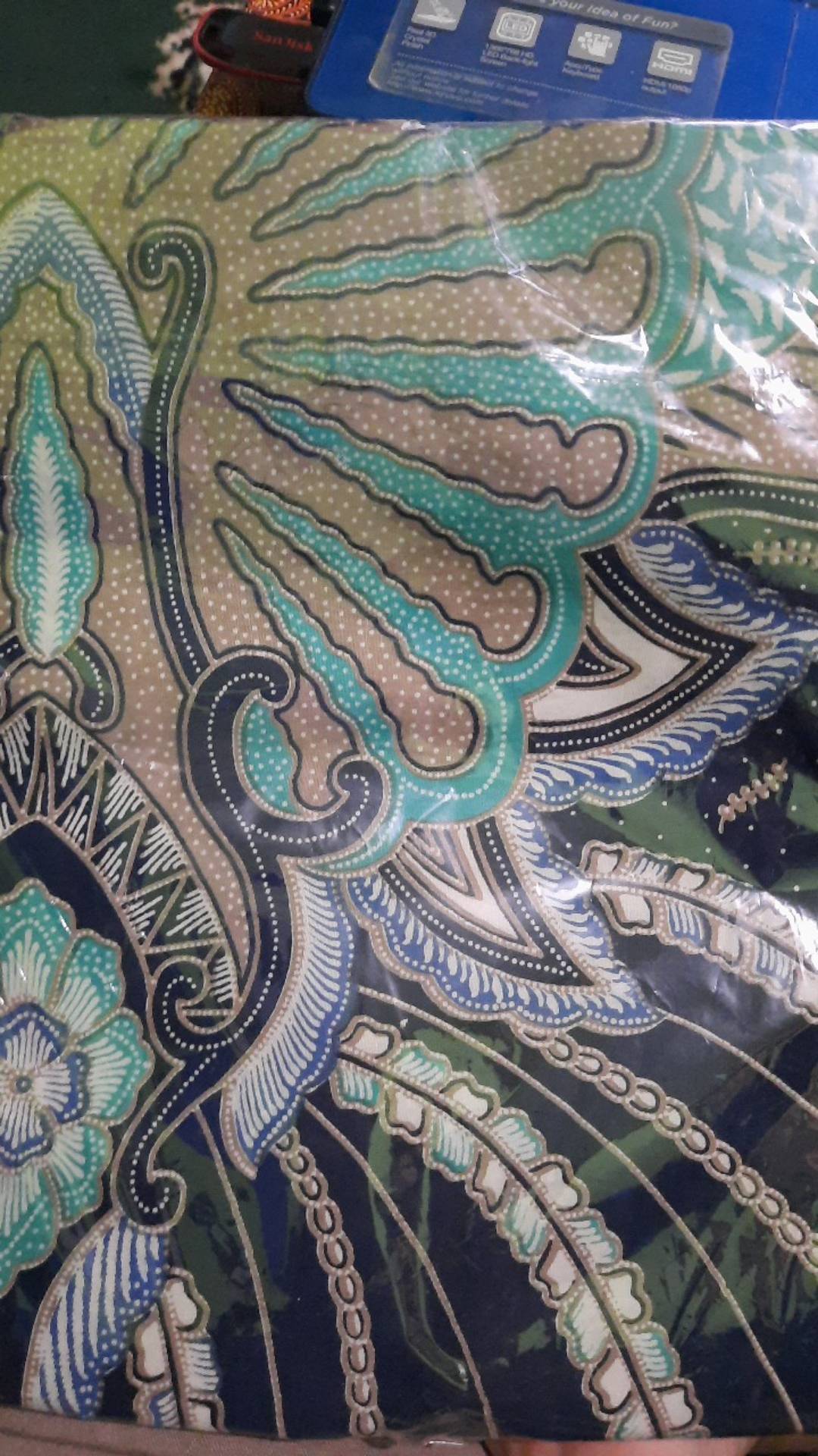 Kain Batik Solo Motif Modern Warna Dasar Navy