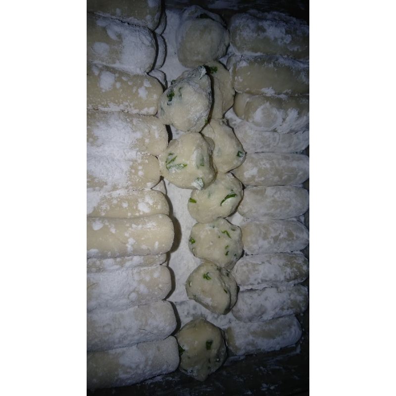 

paket NYOBAIN 8 buah PEMPEK UMY'QU
