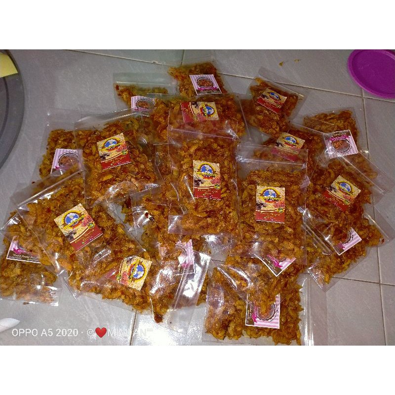 keripik jengkol pedas