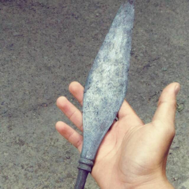 

Tombak pusaka