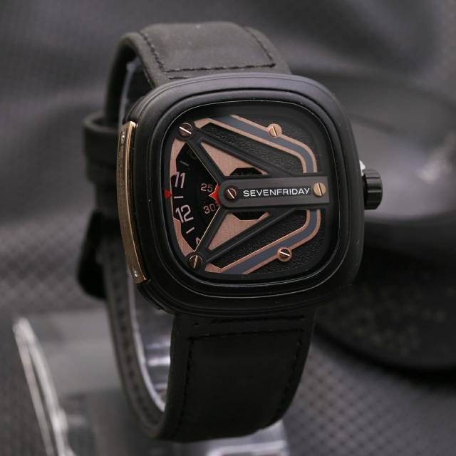 Seven Friday Jam Tangan Pria Tali Kulit Hitam