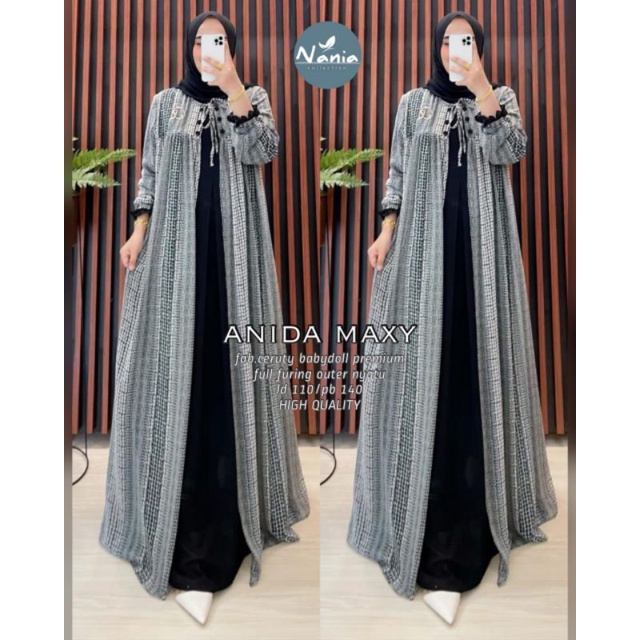 gamis Nania warna hitam