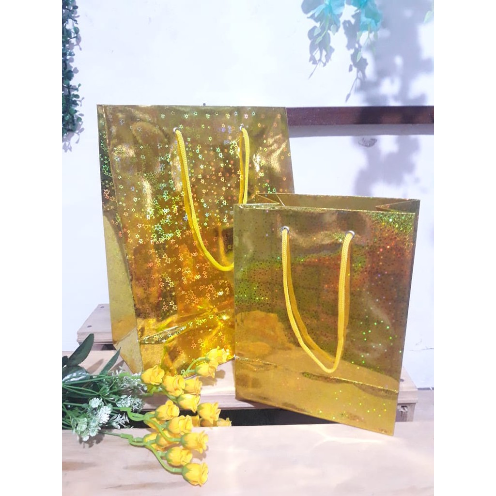 

Paperbag Hologram Glossy Ukuran Besar