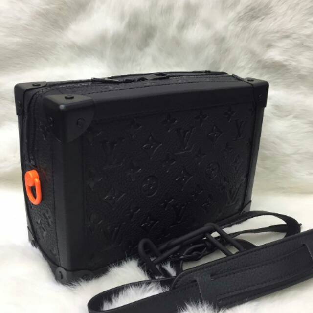 LV softTrunk leather black