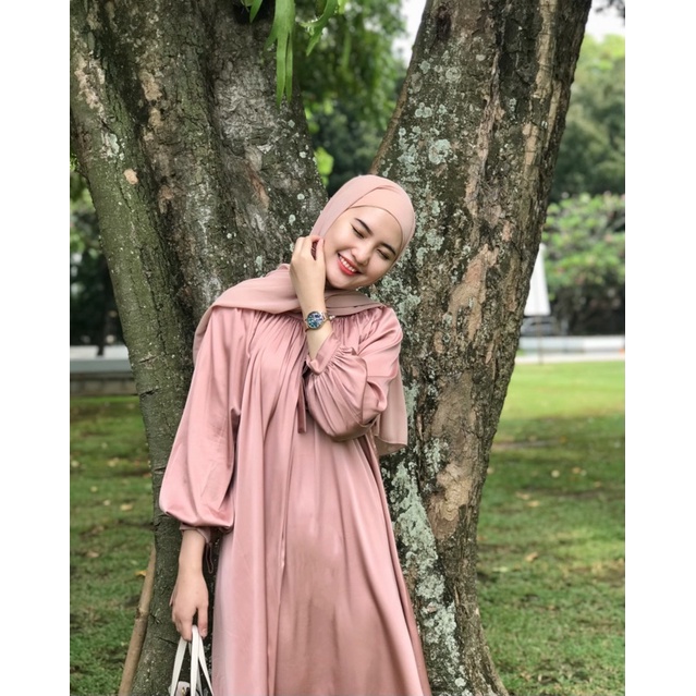 paradise tunik /tunik lebaran/tunik silk/tunik armani/baju tunik