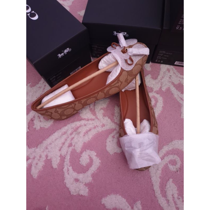 sepatu coach bea sig flat