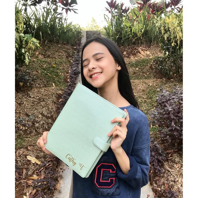 

Binder B5 Custom Nama / Binder Kerja / Binder Sekolah / Binder Kuliah Kode 985