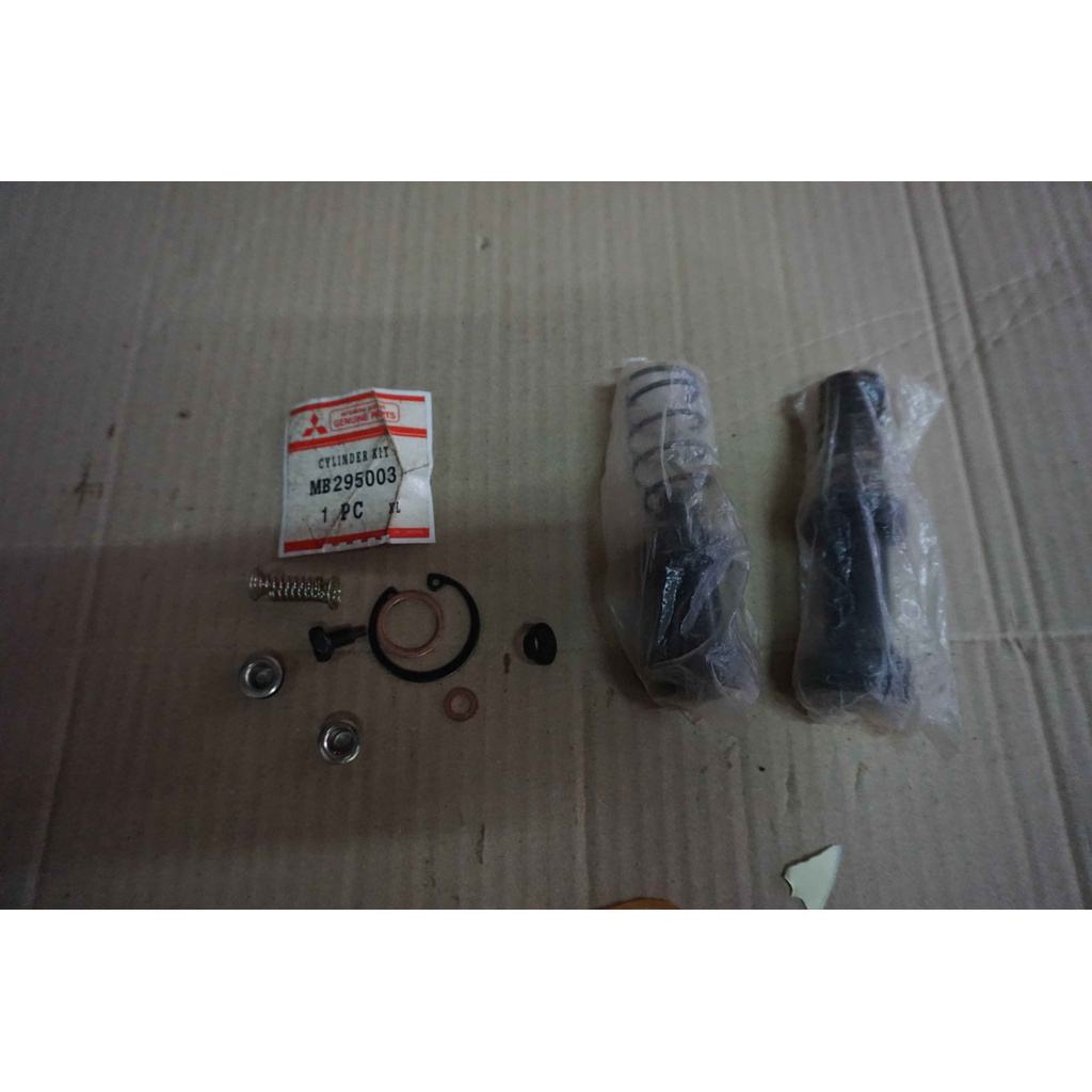 Kit Isi Master Rem Atas Mitsubishi Colt Diesel PS 100 120 FE-100