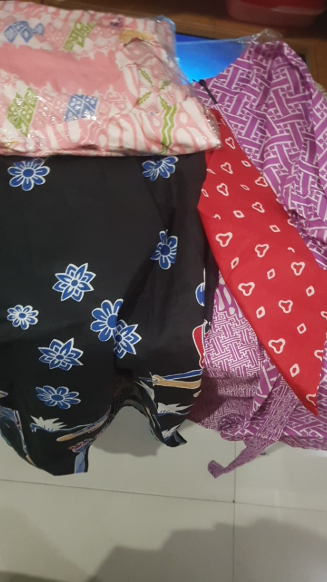 Atasan Batik Dolby Dolbi Dobby Doby Tenun Sutra Tulis Halus Katun Atbm Baron ,sarombit Atasan