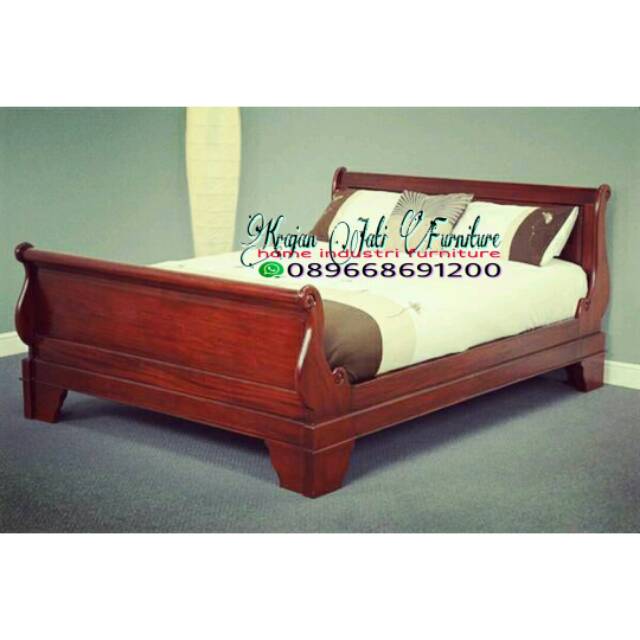 Ranjang dipan bagong jati