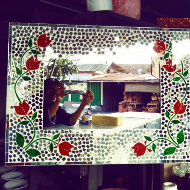 Cermin mozaik cermin