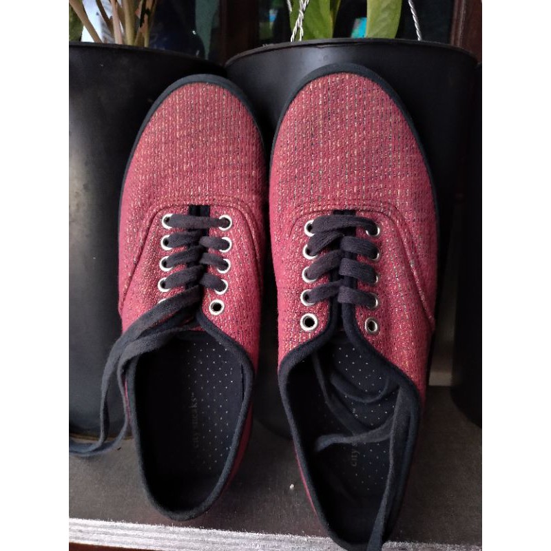 City Sneaks size 36
