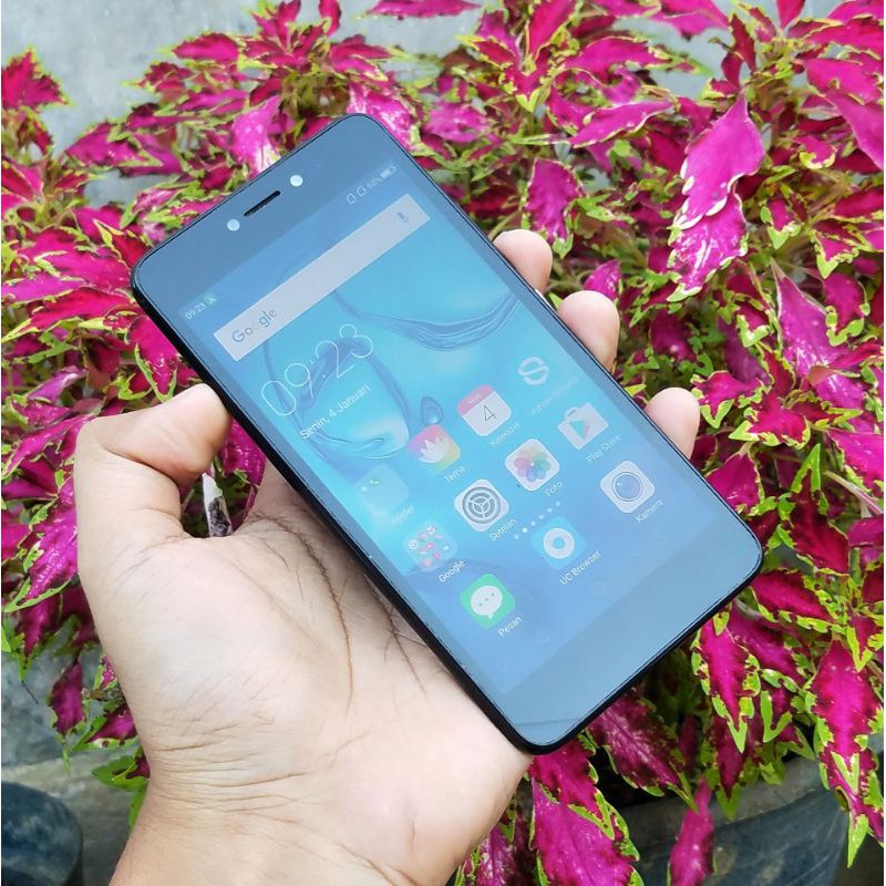 Hp android Advan i5c Plus 4G ram 2gb internal 16gb os 7.0 amoled normal siap pakai
