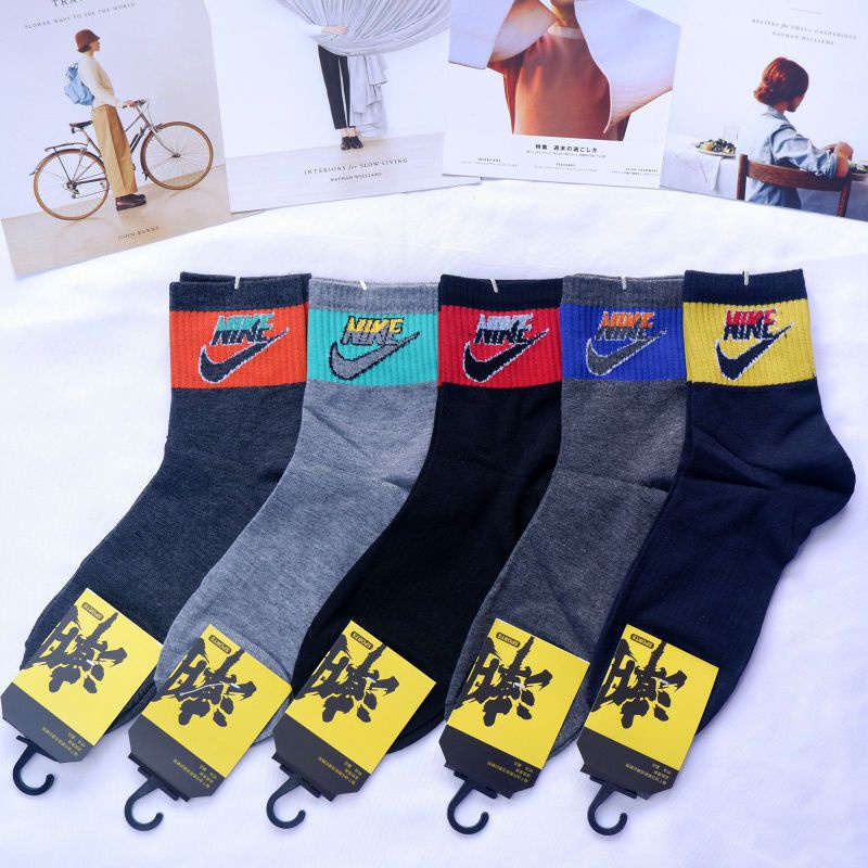 Kaos Kaki Sport panjang sampai atas mata kaki