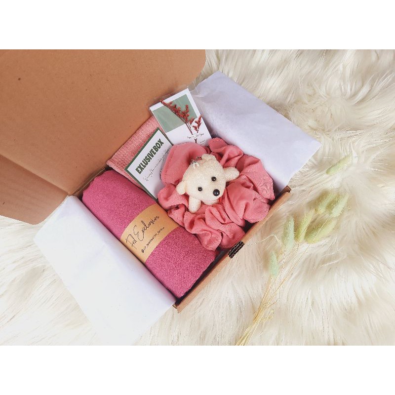 hampers hijab segiempat cepol ciput boneka gift box hadiah hamper hijab kado murah