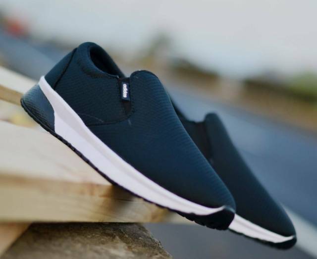 Sepatu Jalan Santai Adidas Slip On Refine, Adidas NMD Slip On Grade Ori Vietnam Sepatu Lari Adidas