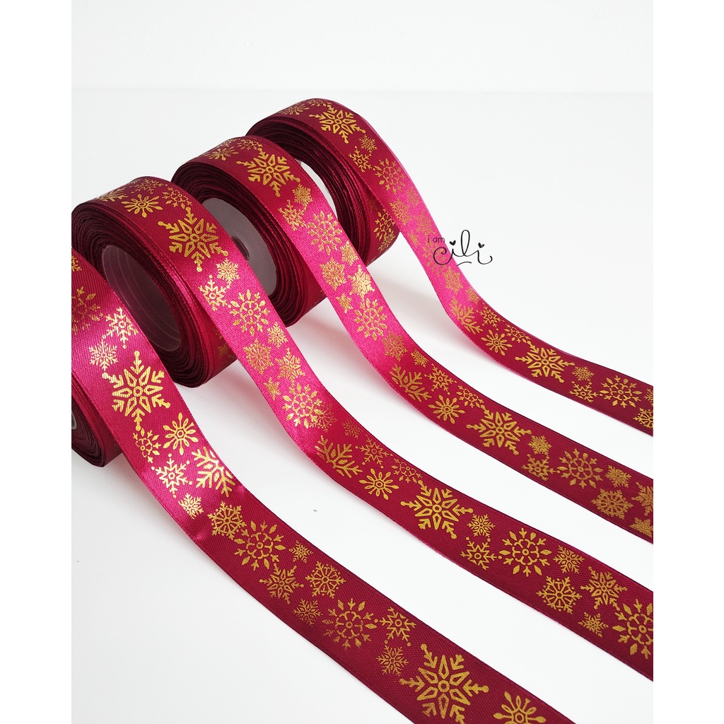 

(PTS-XMAS04-MERAH) Pita satin natal SALJU (1 inch / 2.5 cm)