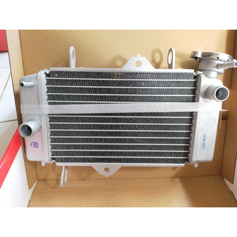 RADIATOR VIXION LAMA VIXION NEW