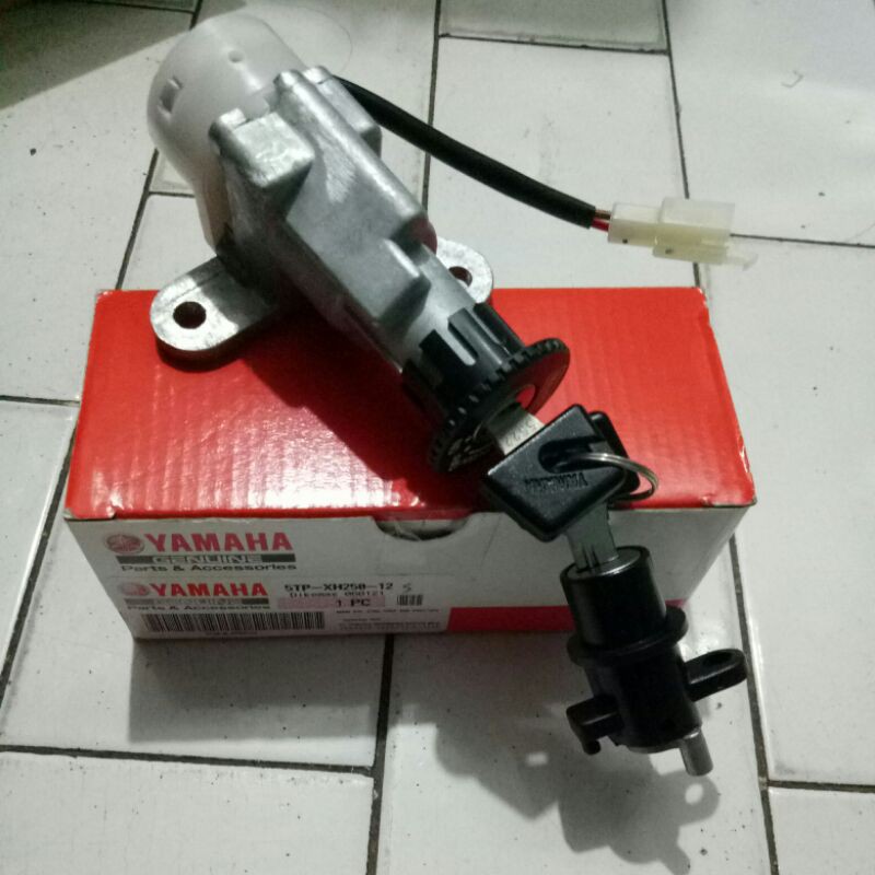 5TP XH250-32 Kunci Kontak+Sadel  Vega R New orisinil  Yamaha