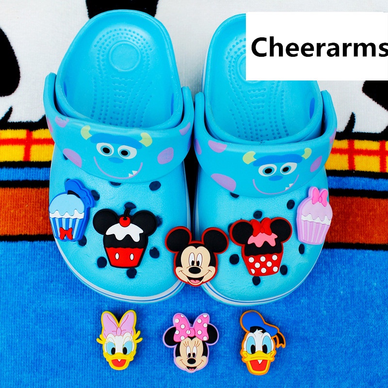 Crocs Disney shoe charms Jibbitz Kartun Mickey Mouse decorate sandal Lubang Sepatu accessories Gesper Hadiah anak-anak