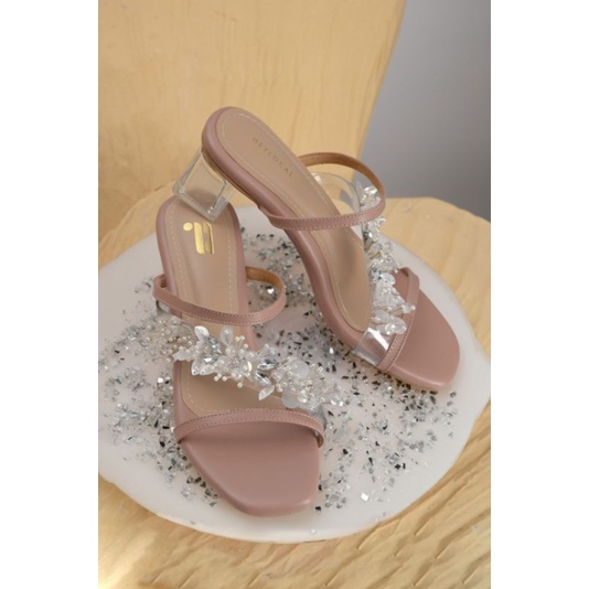 Kilau heels heylocal.id