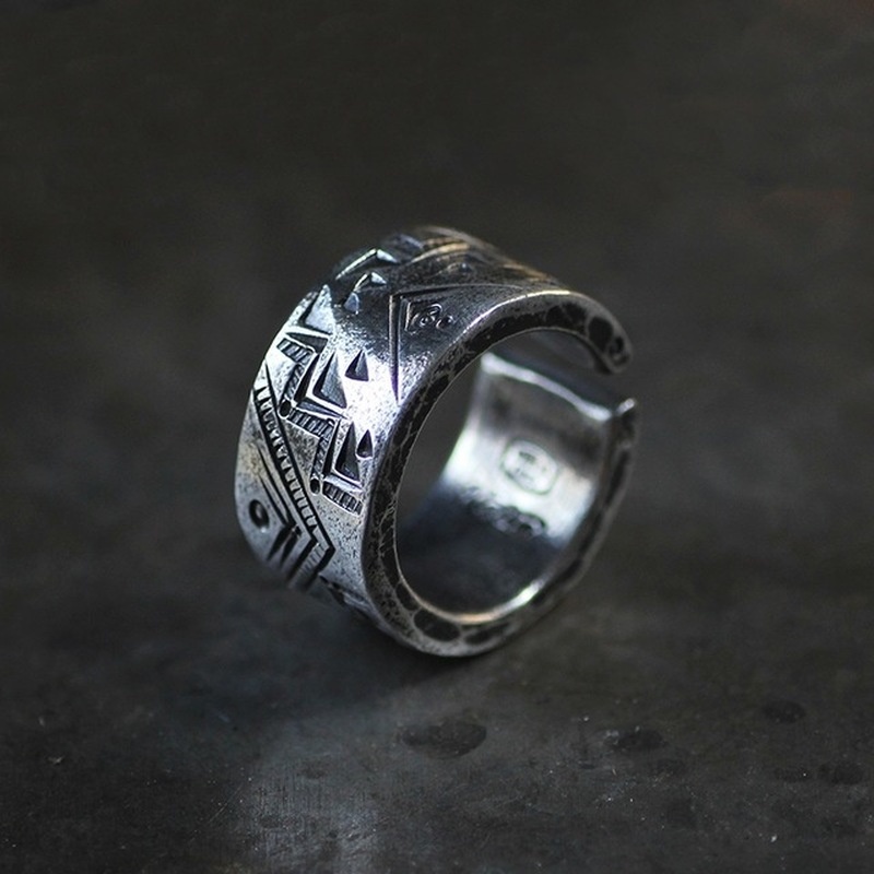 Totem Antik Cincin Jari Baja Titanium Perak Kepribadian Perhiasan Fashion Pria Punk Rings