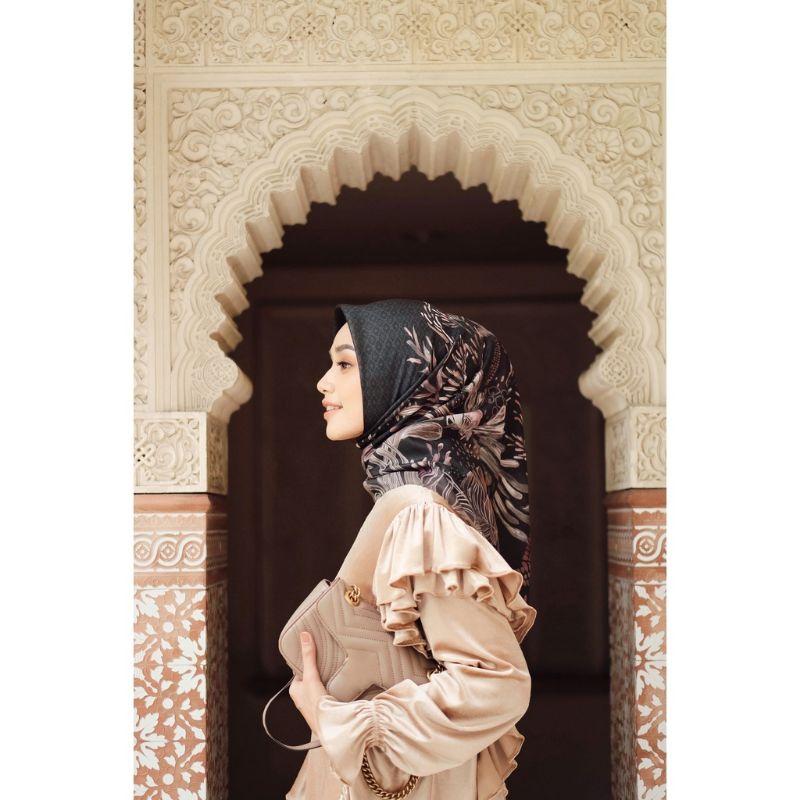 Bohemian Scarf Romantic Black Vanilla Hijab