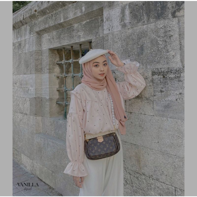 Yoona Blouse by Vanilla Hijab