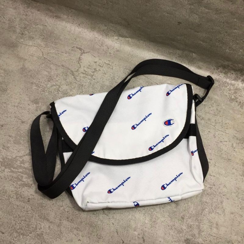 Champion Wego Messenger Bag