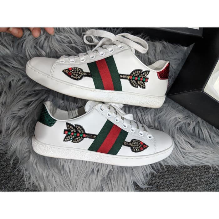 gucci trainers arrow