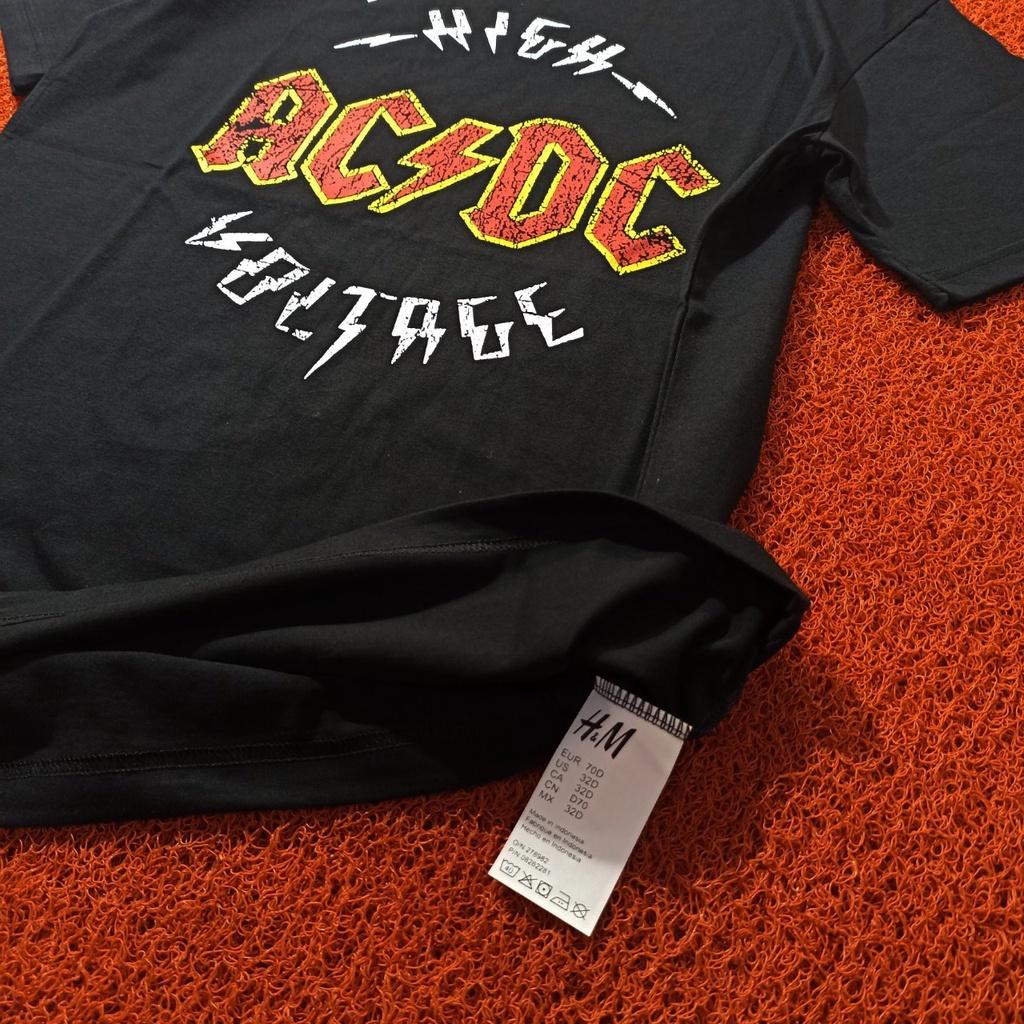 AC/DC Tshirt distro unisex / baju kaos distro music / baju kaos pria wanita / baju kaos rock / baju kaos music