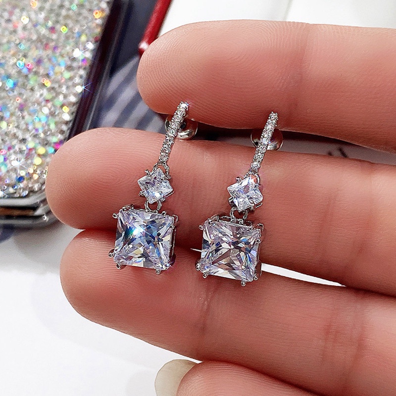 Anting Bentuk Persegi Bahan Cubic Zirconia Untuk Wanita