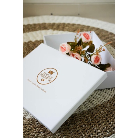 

Hard Box Hampers Royalepremium