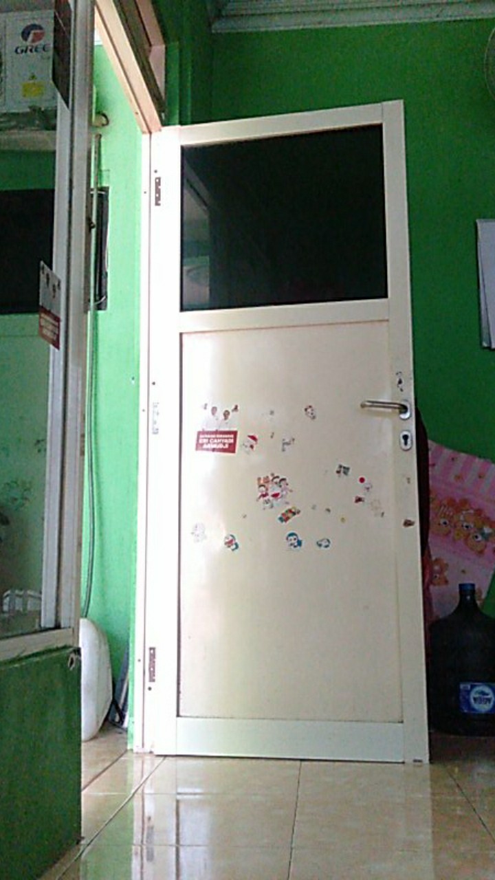 Grendel Slot Pintu Gudang Bulat Panjang Tebal Cat Uk. 4 Ats