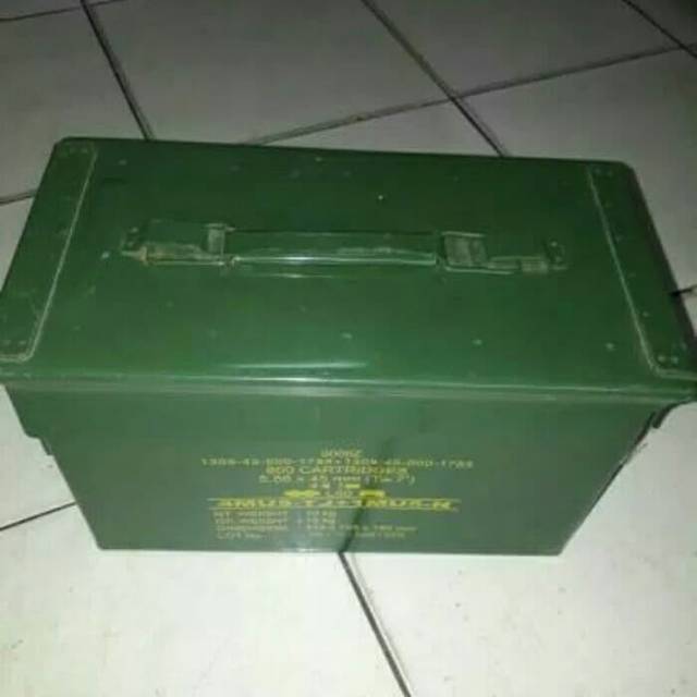 Kotak peluru besi box peluru besi kaleng amunisi serbaguna tactical outdoor