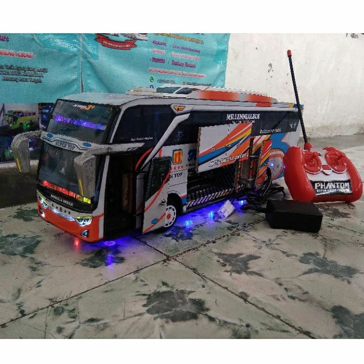 Miniatur Bus Remot Control Rosalia Indah JB3+SHD Facelift Full Strobo+Buka Tutup Skala 1:30