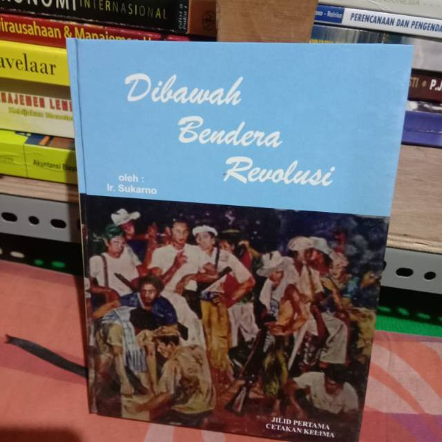 Dibawah bendera revolusi jilid 1